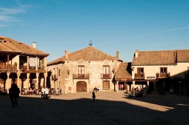 Pedraza de la Sierra (Segovia). Albergue La Palaina. Lugarés de interés. Pedraza.